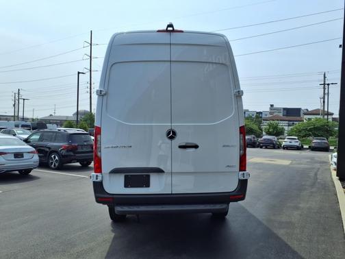 2025 Mercedes-Benz Sprinter 2500 High Roof