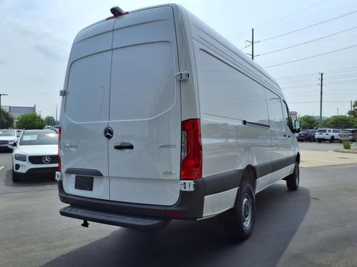 2025 Mercedes-Benz Sprinter 2500 High Roof