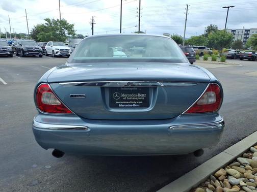 Zircon 2006 Jaguar XJ8 L