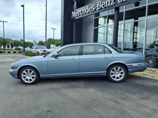 Zircon 2006 Jaguar XJ8 L