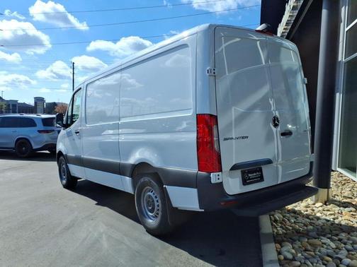 Arctic White 2026 Mercedes-Benz Sprinter 2500 144 WB