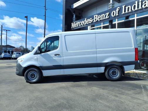 Arctic White 2026 Mercedes-Benz Sprinter 2500 144 WB