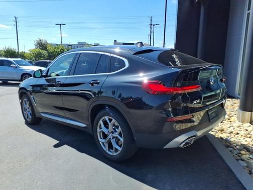 Black Sapphire Metallic 2025 BMW X4 xDrive30i
