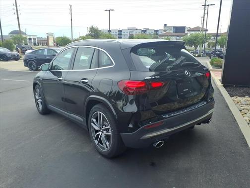 2025 Mercedes-Benz AMG GLA 35 Base