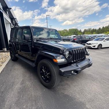 Black Clearcoat 2021 Jeep Wrangler Unlimited Sahara Altitude
