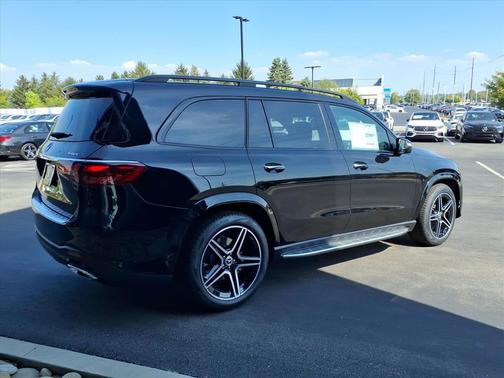 2026 Mercedes-Benz GLS 450 