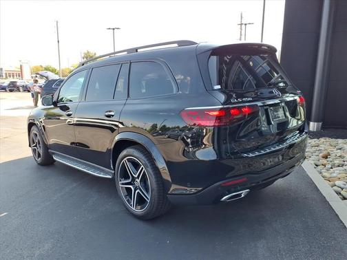 2026 Mercedes-Benz GLS 450 