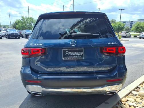Denim Blue Metallic 2022 Mercedes-Benz GLB 250 Base 4MATIC