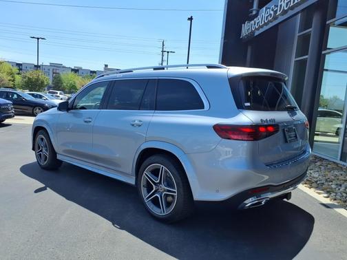 2025 Mercedes-Benz GLS 450 4MATIC