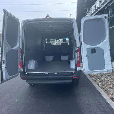 2025 Mercedes-Benz Sprinter 2500 Standard Roof