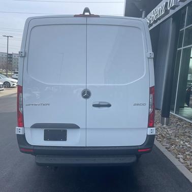 2025 Mercedes-Benz Sprinter 2500 Standard Roof