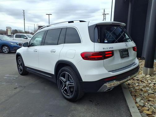 Polar White 2026 Mercedes-Benz GLB 250 Base 4MATIC