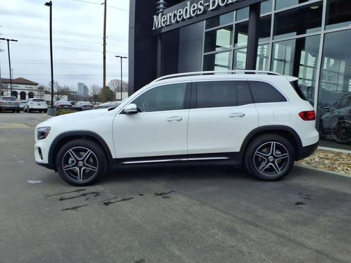Polar White 2026 Mercedes-Benz GLB 250 Base 4MATIC