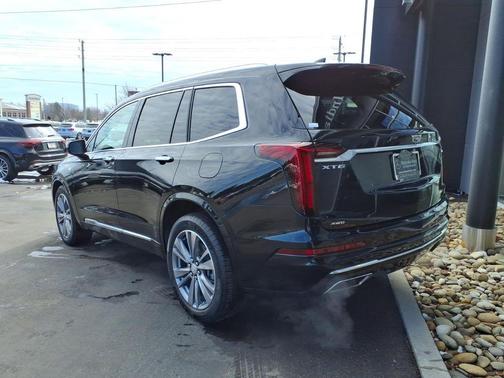 2025 Cadillac XT6 Premium Luxury AWD