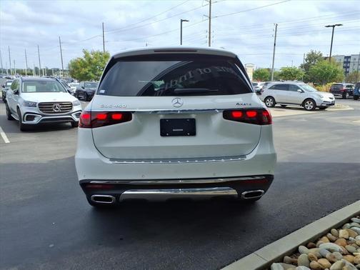 2026 Mercedes-Benz GLS 450 