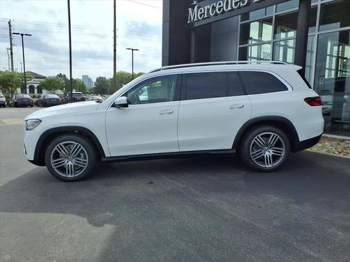 2026 Mercedes-Benz GLS 450 