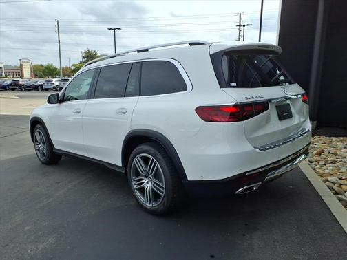2026 Mercedes-Benz GLS 450 