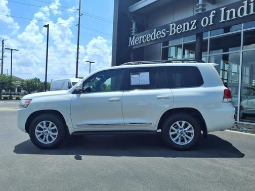 2019 Toyota Land Cruiser V8