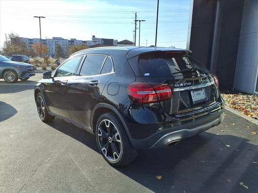 2018 Mercedes-Benz GLA 250 Base 4MATIC