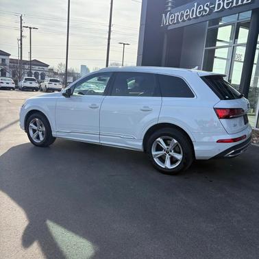 2023 Audi Q7 45 Premium