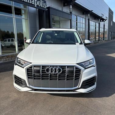 2023 Audi Q7 45 Premium