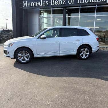 2023 Audi Q7 45 Premium