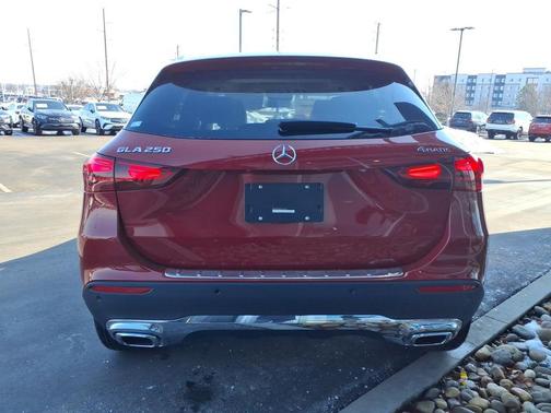 MANUFAKTUR Patagonia Red Metallic 2026 Mercedes-Benz GLA 250 Base 4MATIC
