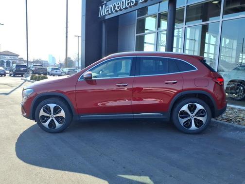 MANUFAKTUR Patagonia Red Metallic 2026 Mercedes-Benz GLA 250 Base 4MATIC