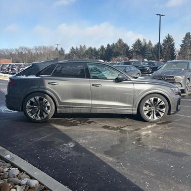 2025 Audi Q8 55 Premium