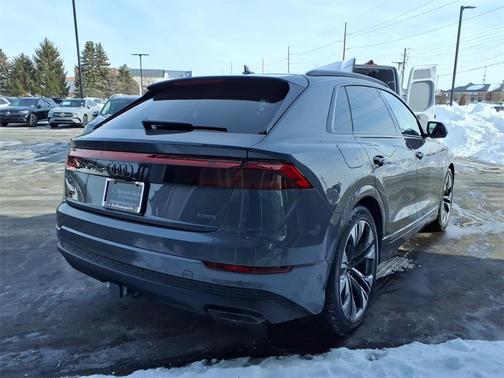2025 Audi Q8 55 Premium