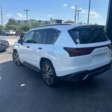 2024 Lexus LX 600 Luxury