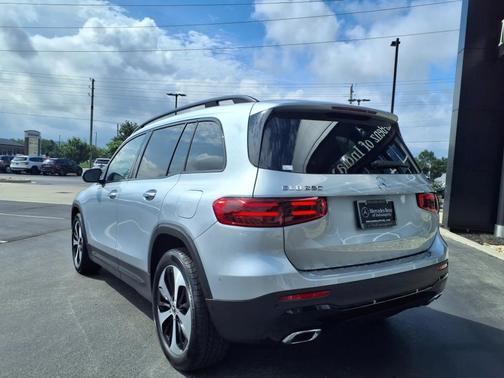 2025 Mercedes-Benz GLB 250 Base 4MATIC