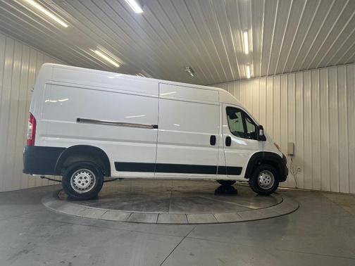 Bright White Clearcoat 2025 RAM ProMaster 2500 Tradesman