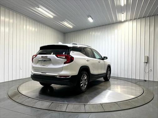 2022 GMC Terrain SLT