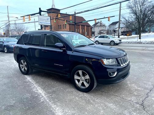 Photo 4 of 22 of 2017 Jeep Compass High Altitude