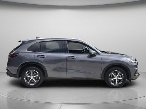 Modern Steel Metallic 2025 Honda HR-V