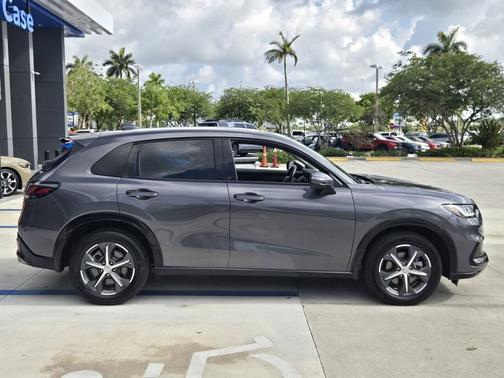 Modern Steel Metallic 2025 Honda HR-V