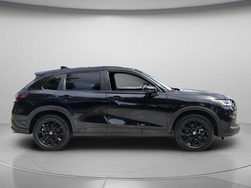 Crystal Black Pearl 2024 Honda HR-V