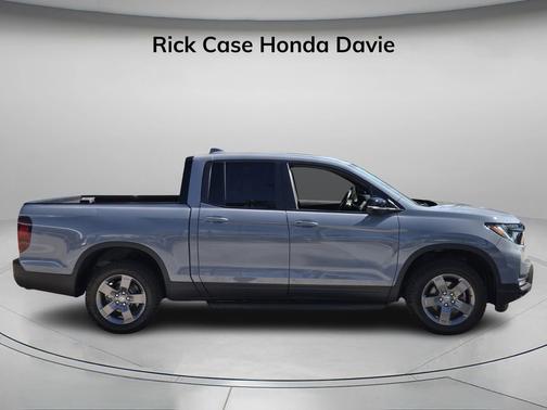 Sonic Gray Pearl 2025 Honda Ridgeline