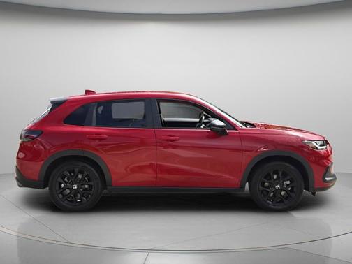Milano Red 2025 Honda HR-V