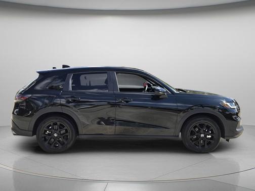 Crystal Black Pearl 2025 Honda HR-V