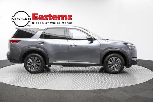 2023 Nissan Pathfinder S