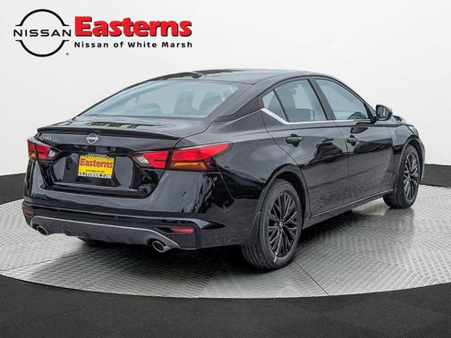 Super Black Clearcoat 2026 Nissan Altima 2.5 SV