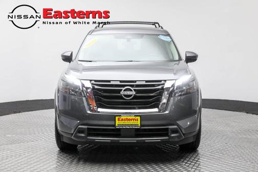 2023 Nissan Pathfinder SV