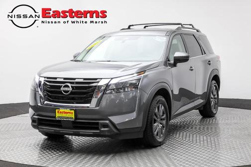 2023 Nissan Pathfinder SV