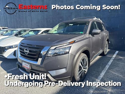 2025 Nissan Pathfinder Platinum
