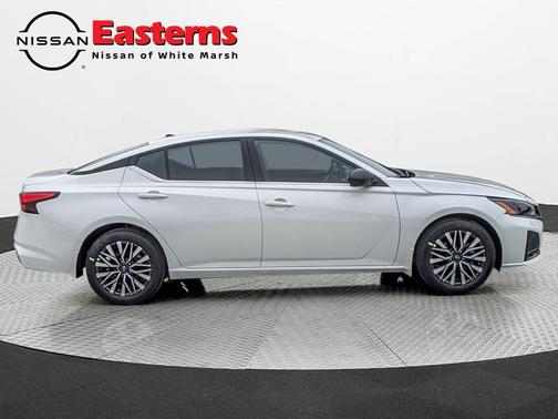 Pearl White Tricoat 2026 Nissan Altima 2.5 SV