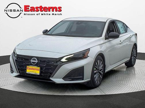 Pearl White Tricoat 2026 Nissan Altima 2.5 SV