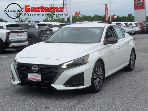 Pearl White Tricoat 2026 Nissan Altima 2.5 SV