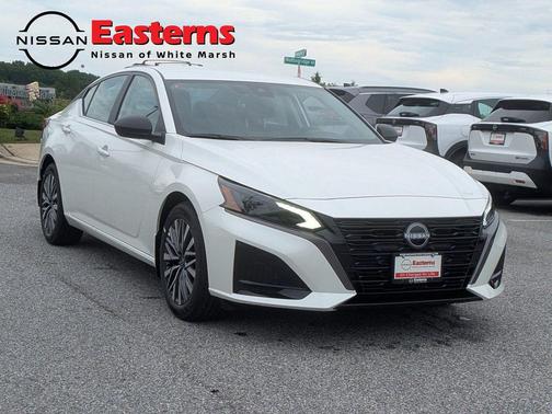 Pearl White Tricoat 2026 Nissan Altima 2.5 SV